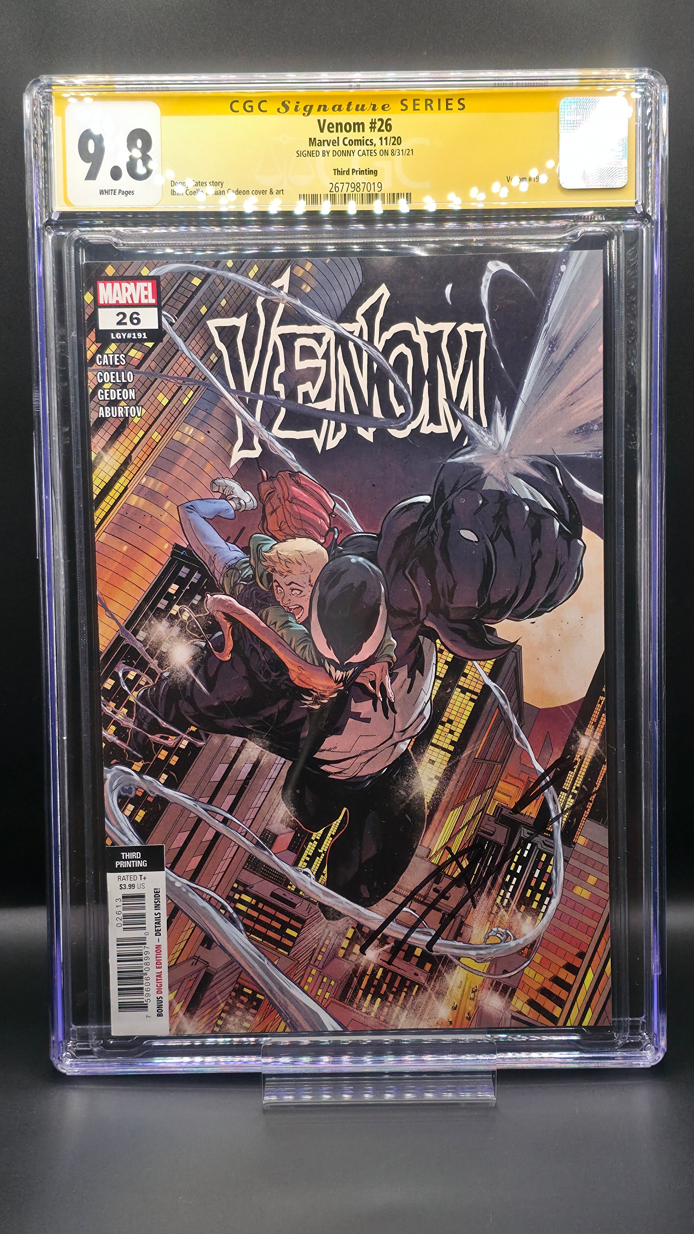 CGC Signature Venom #26 Signed by Donny Cates