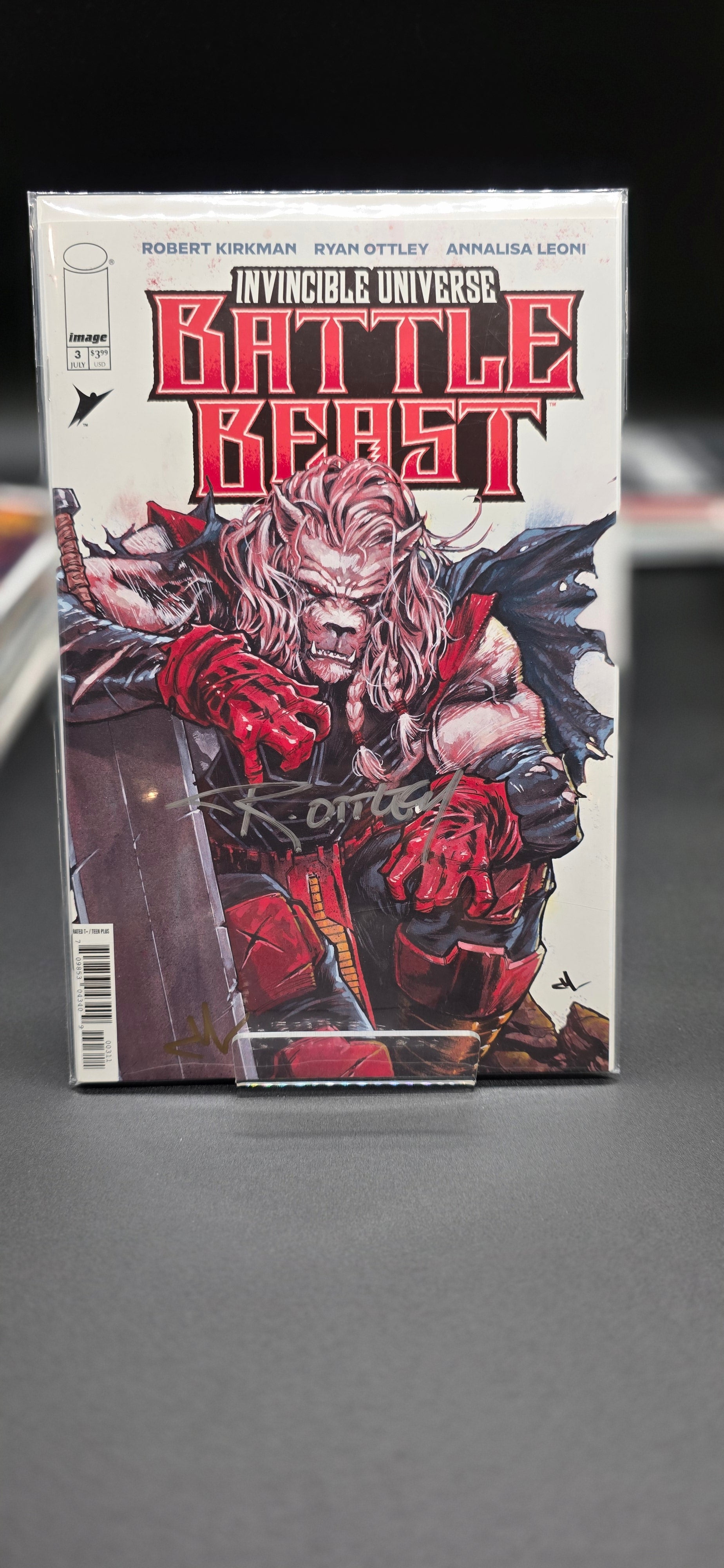 INVINCIBLE UNIVERSE : BATTLE BEAST SIGNATURES RYAN OTTLEY & JOEY CABRAL W/ COA
