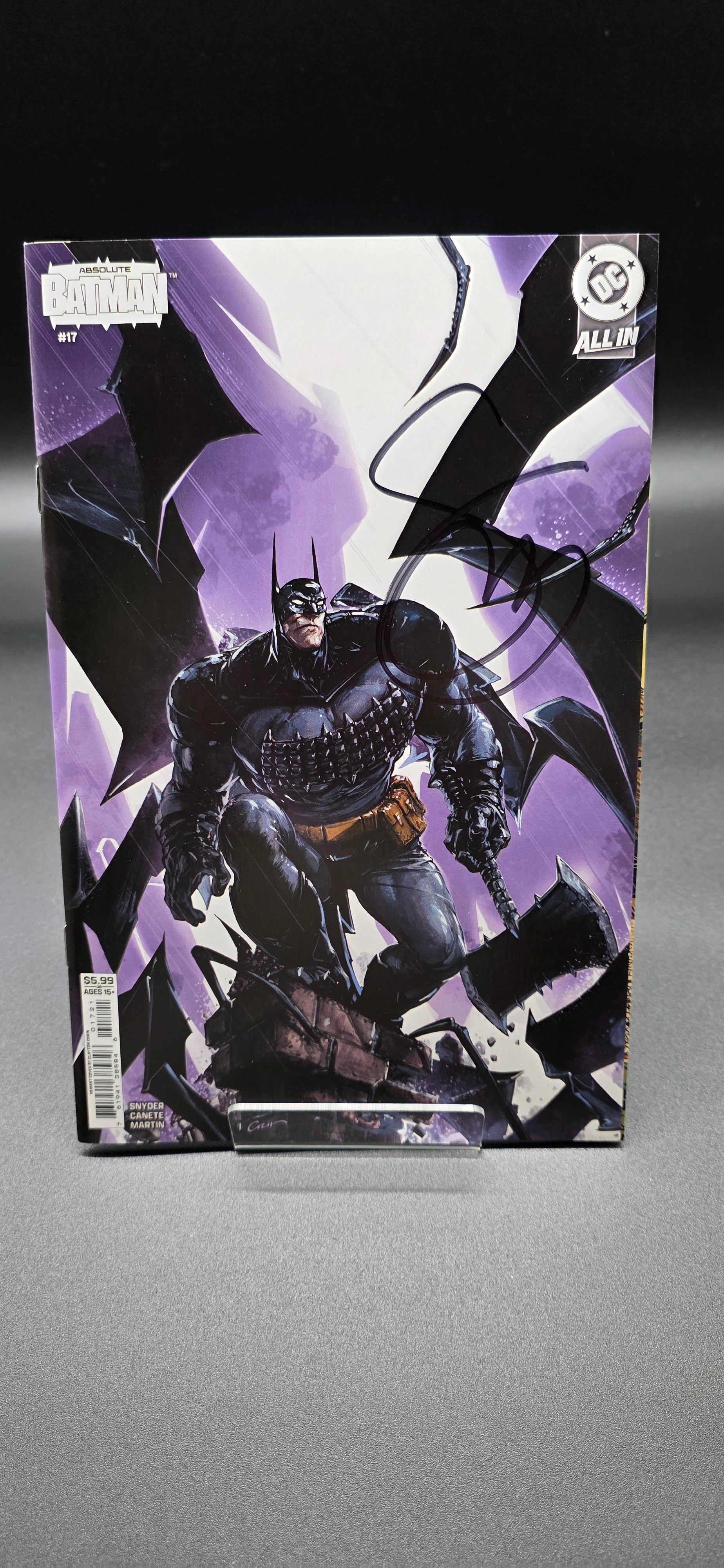 ABSOLUTE BATMAN SIGNED BY SCOTT SYNDER W COA #17
